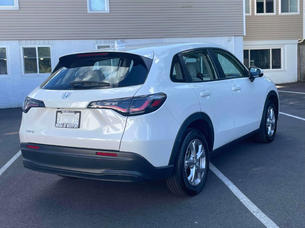 Certified 2024 Honda HR-V LX image 5