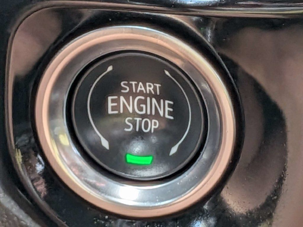 Used 2025 GMC Sierra 1500 SLT RWD image 41