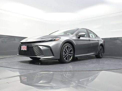 New 2025 Toyota Camry XLE w/ Premium Plus Package FWD image 28
