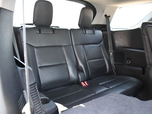 Used 2021 Ford Explorer XLT w/ Equipment Group 202A AWD/4WD image 19