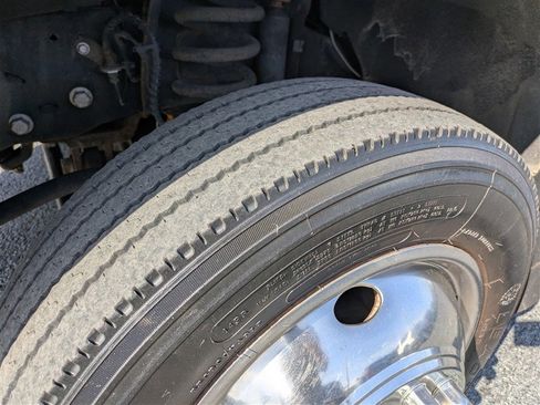 Used 2017 Ford F550 4x4 Crew Cab Super Duty image 17