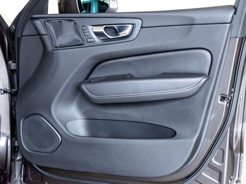 Used 2022 Volvo XC60 T8 Inscription w/ Advanced Package image 25