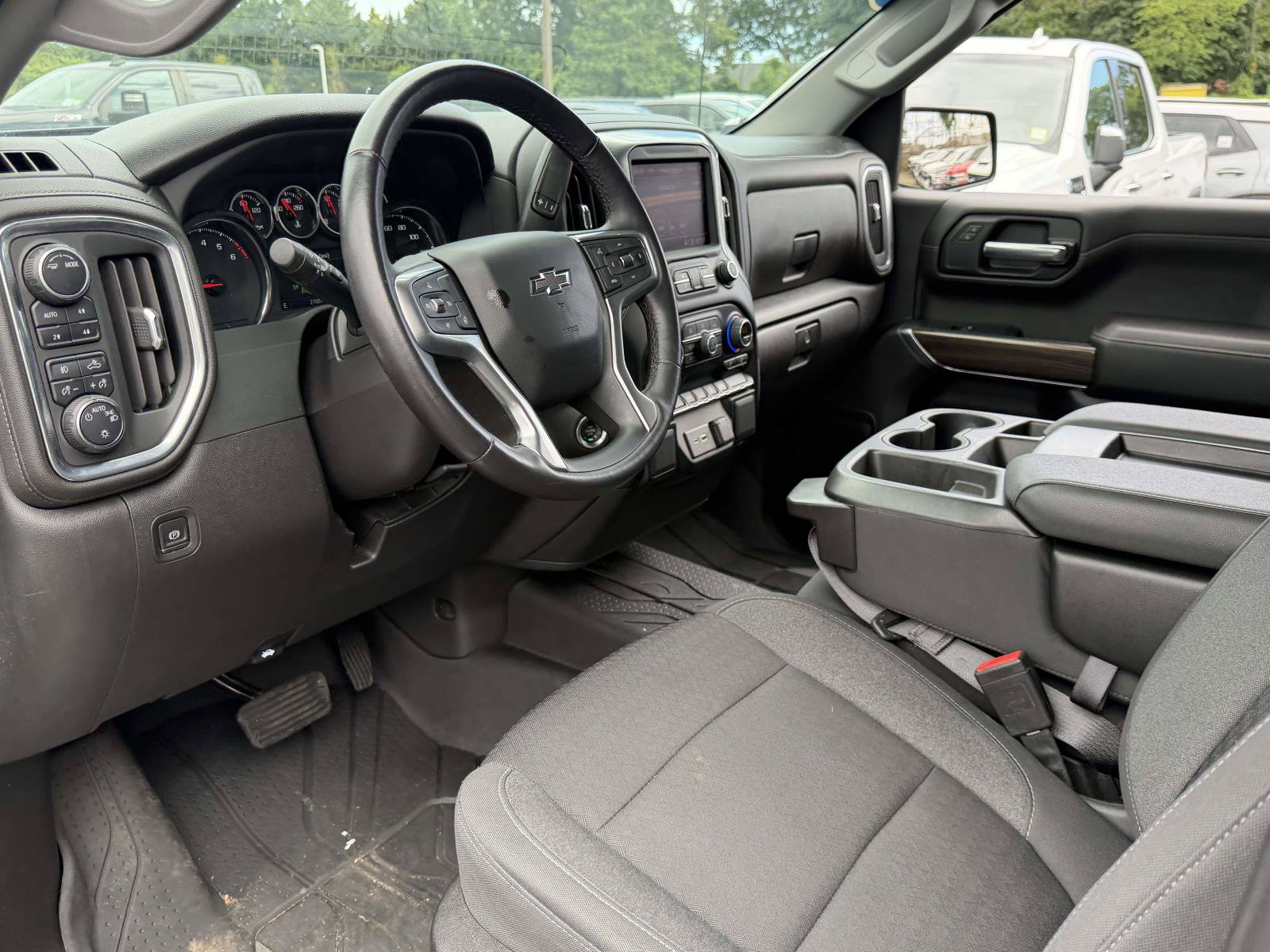 Certified 2022 Chevrolet Silverado 1500 RST w/ LPO, Blackout Package AWD/4WD image 7