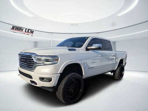 Used 2023 RAM 1500 Limited w/ Body Color Bumper Group AWD/4WD image 7
