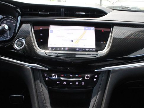 Used 2022 Cadillac XT6 Sport w/ Technology Package AWD/4WD image 6