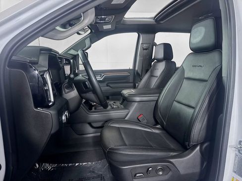 Used 2024 GMC Sierra 3500 Denali w/ Denali Reserve Package image 27