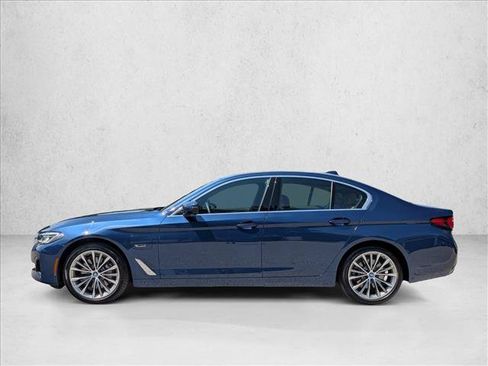 Used 2023 BMW 530e xDrive w/ Premium Package AWD/4WD image 9