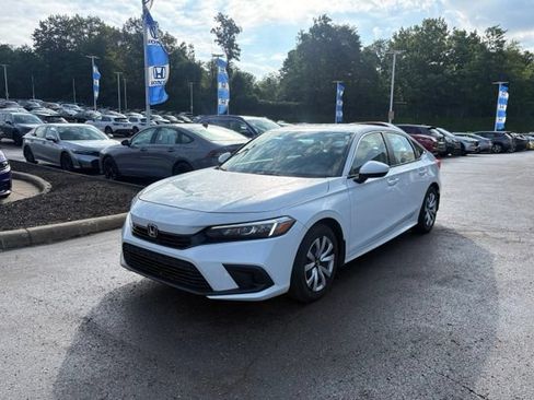 Used 2024 Honda Civic LX image 3