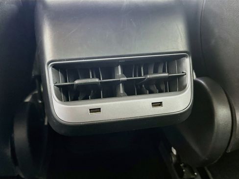 Used 2018 Tesla Model 3 Long Range RWD image 27