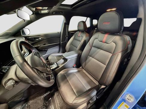 Used 2024 Chevrolet Trax RS w/ Sunroof Package FWD image 20