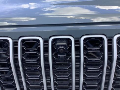 Used 2025 Jeep Wrangler Unlimited Sahara AWD/4WD image 46