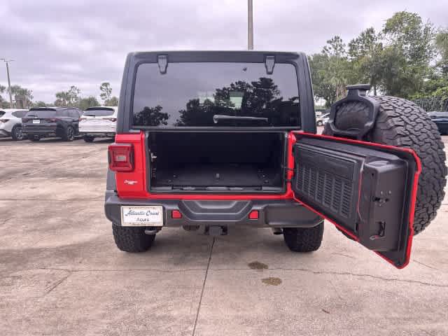 Used 2024 Jeep Wrangler Unlimited Rubicon AWD/4WD image 31