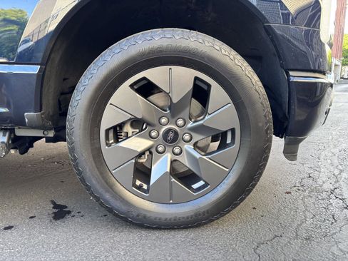 Used 2023 Ford F150 Lightning Lariat AWD/4WD image 7