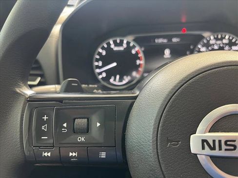 Used 2021 Nissan Rogue S AWD/4WD image 18