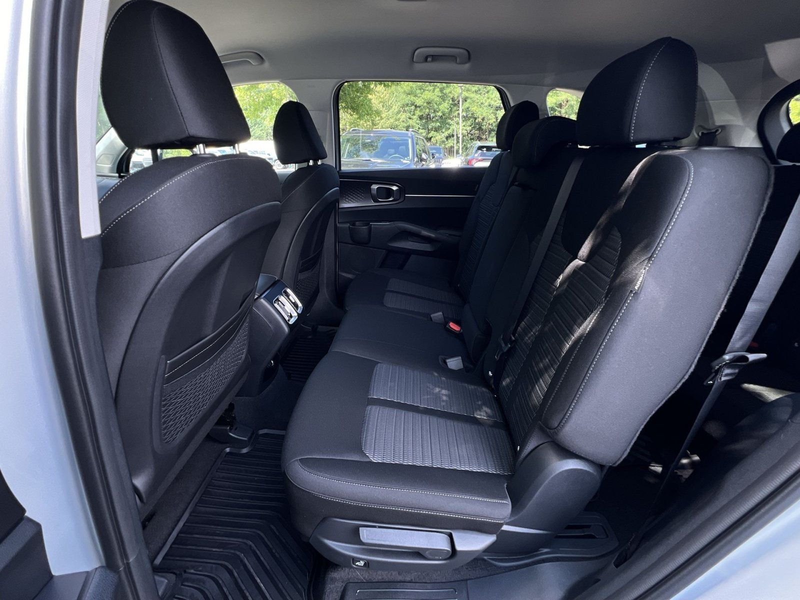 New 2026 Kia Sorento LX FWD image 31