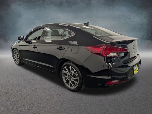 Used 2019 Hyundai Elantra Limited w/ Cargo Package FWD image 6