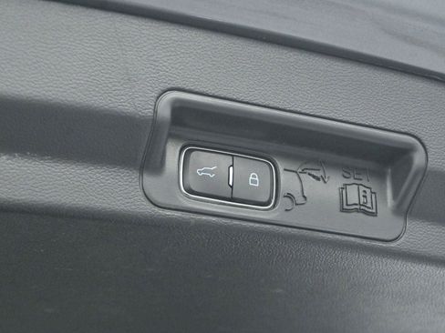 Used 2022 Ford Explorer ST w/ Equipment Group 401A image 10