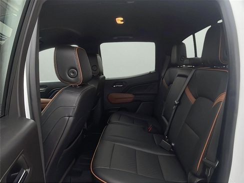 Used 2023 GMC Canyon AT4 w/ AT4 Premium Package image 18