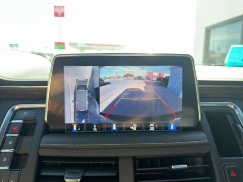 Used 2021 Chevrolet Tahoe Premier AWD/4WD image 29