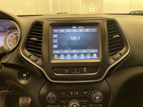 Certified 2021 Jeep Cherokee Trailhawk w/ Comfort/Convenience Group image 16