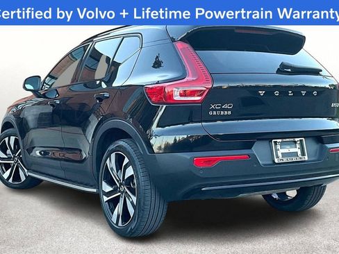 Certified 2023 Volvo XC40 B5 Ultimate w/ Protection Package Premier image 16