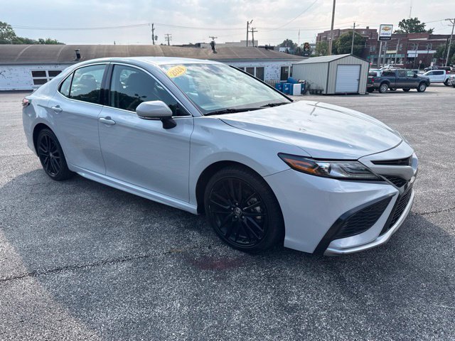 Used 2024 Toyota Camry XSE FWD image 5