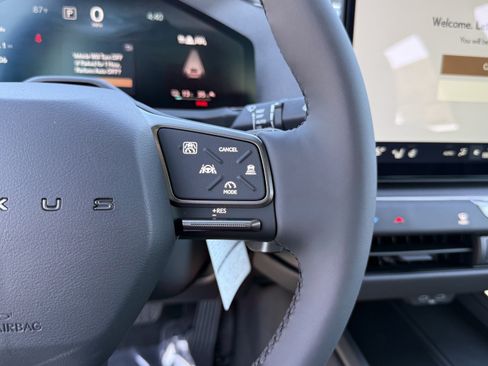 New 2026 Lexus ES 350e FWD image 23