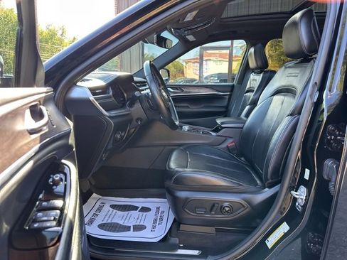 Used 2021 Jeep Grand Cherokee L Overland image 11