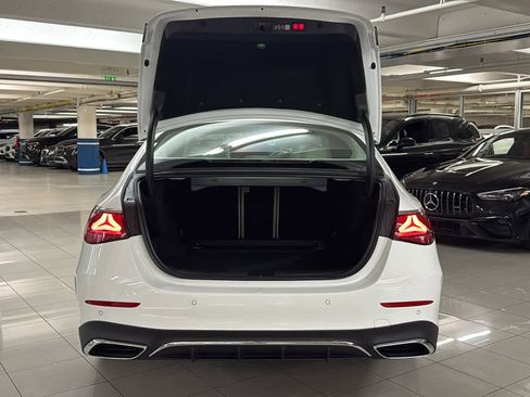 New 2026 Mercedes-Benz E 350 4MATIC Sedan image 8