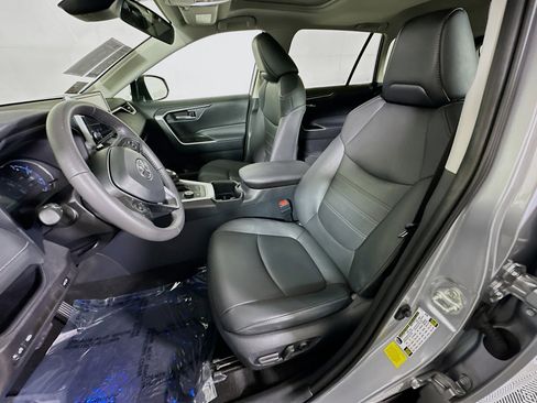Used 2025 Toyota RAV4 XLE Premium AWD/4WD image 12