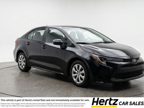 Used 2025 Toyota Corolla LE FWD image 1