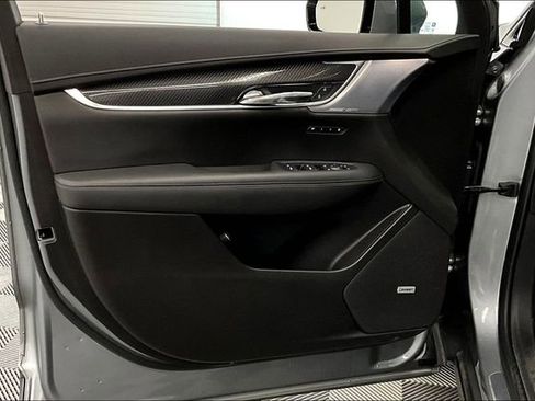 Used 2024 Cadillac XT6 Sport w/ Technology Package AWD/4WD image 21