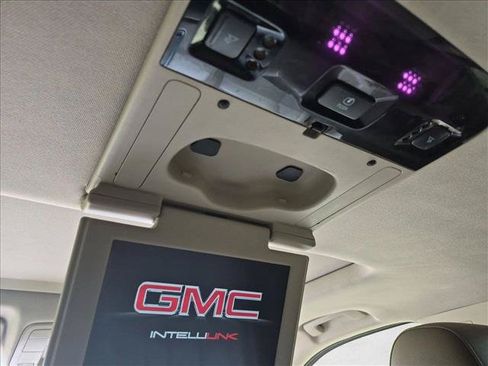 Used 2019 GMC Yukon XL SLT w/ Open Road Package AWD/4WD image 18