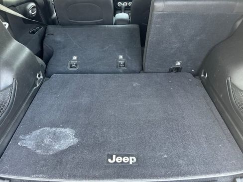 Used 2017 Jeep Renegade Latitude AWD/4WD image 15