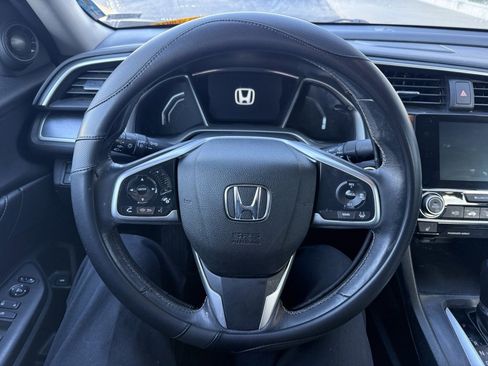 Used 2016 Honda Civic Touring image 12
