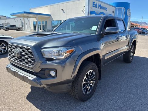 Used 2022 Toyota Tacoma TRD Sport w/ Technology Package AWD/4WD image 1