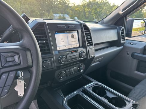 Used 2018 Ford F150 XL w/ Equipment Group 101A Mid AWD/4WD image 7