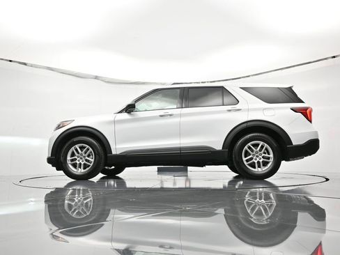 New 2026 Ford Explorer Active image 46