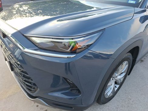 Used 2024 Toyota Grand Highlander Limited image 10