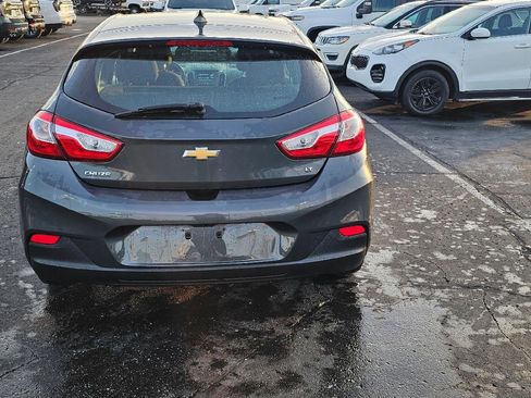 Used 2017 Chevrolet Cruze LT image 6