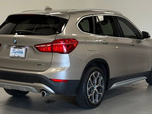 Used 2021 BMW X1 xDrive28i w/ Convenience Package AWD/4WD image 3