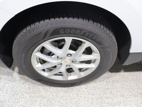 Used 2023 Chevrolet Equinox LT w/ Driver Convenience Package AWD/4WD image 10