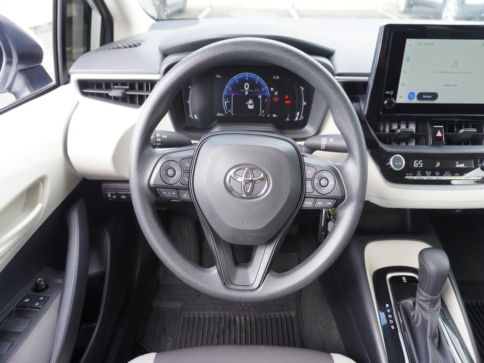 Used 2026 Toyota Corolla LE FWD image 13
