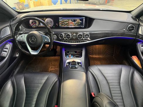 Used 2019 Mercedes-Benz S 560 4MATIC Sedan w/ AMG Line Exterior image 17