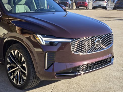 Used 2026 Volvo XC90 B6 Ultra image 13