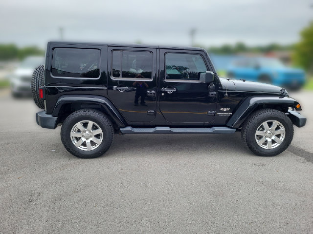 Used 2016 Jeep Wrangler Unlimited Sahara w/ Connectivity Group AWD/4WD image 6