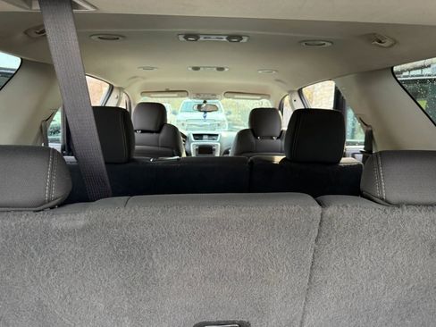 Used 2014 GMC Acadia SLE image 22