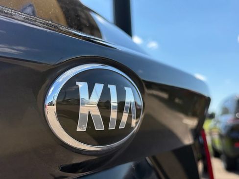 Used 2021 Kia Sorento S w/ Panoramic Sunroof Package FWD image 15