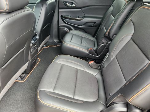 Used 2020 GMC Acadia AT4 AWD/4WD image 13