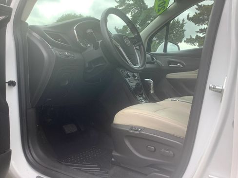 Used 2017 Buick Encore Essence FWD image 31